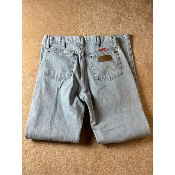 Wranglers Vintage Mom Western Jeans -Light Wash size 5 x 32 - Picture 5 of 6